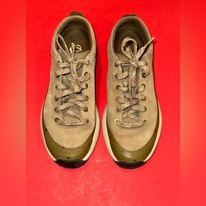 Danner Caprine Low Suede Women’s 6.5 US Antique Bronze Hiking Shoes NOS